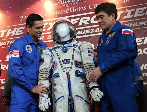 KL02_18012016_SPACE_SUIT