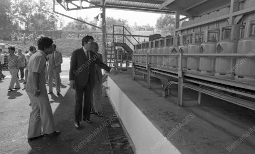 KL02_18022015_ONGKILI_RASMI