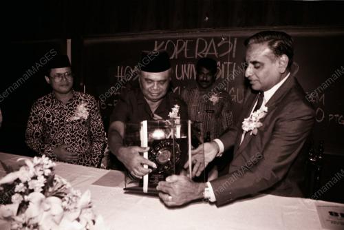 TUN ABDUL GHAFFAR BIN BABA