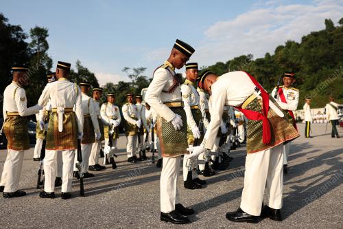 ISTIADAT PERTUKARAN PENGAWAL ISTANA NEGARA