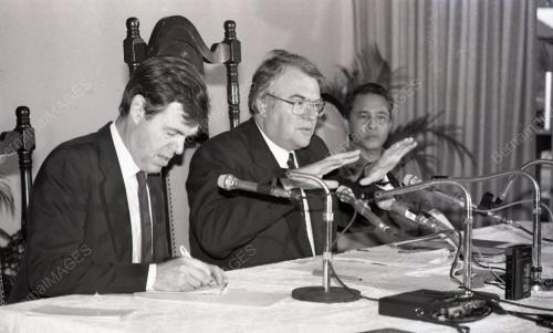 DISEMBER 1982