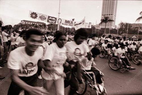 LARIAN 10KM MALAYSIA BERGERAK BERSAMA