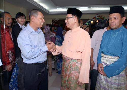 ABU ZAHAR UJANG