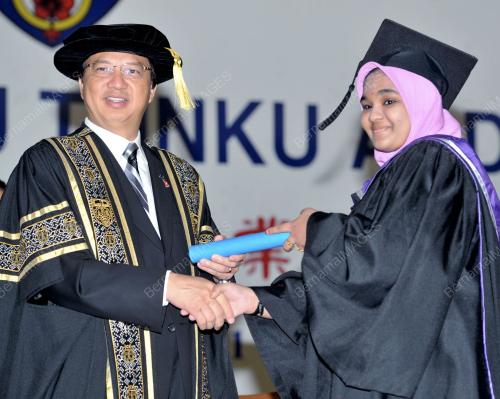 DATUK SERI DR LIOW TIONG LAI