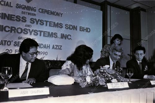 DATUK SERI RAFIDAH AZIZ