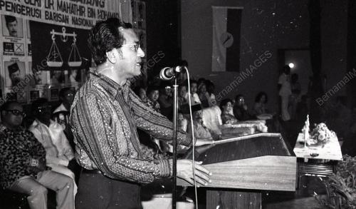DR. MAHATHIR MOHAMAD