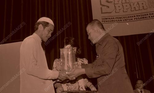 KL02_200690_RISDA