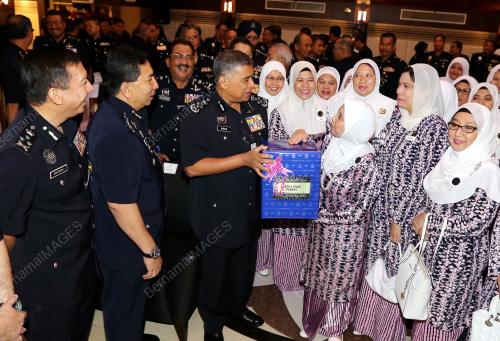 KL02_20062016_KUIH_RAYA_PDRM
