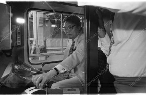 KL02_20082015_CHONG_HAN_NYAN