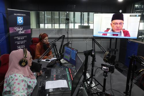 DATUK NA'IM MOKHTAR