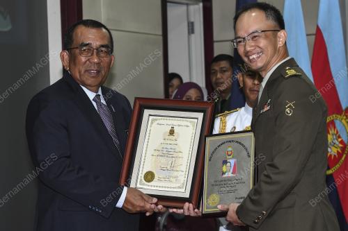 KL02_20122017_JOHARI_BN201712194475