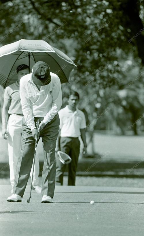 KL02_210390_GOLF