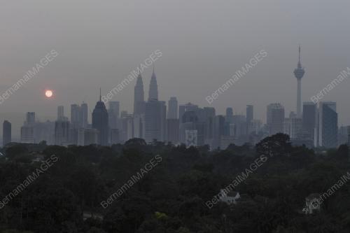KL02_21032019_CUACA_PANAS_BERJEREBU