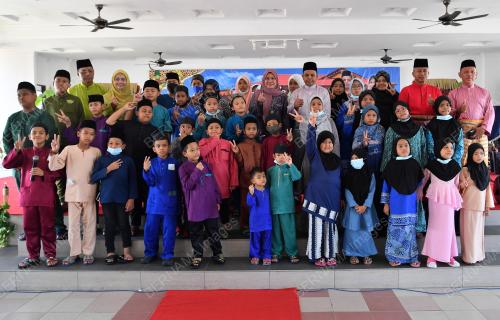 DATUK AYOB KHAN MYDIN PITCHAY