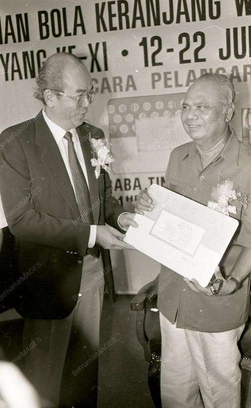 KL02_210690_KAD_EMAS