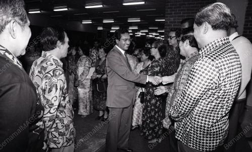 DR. MAHATHIR MOHAMAD