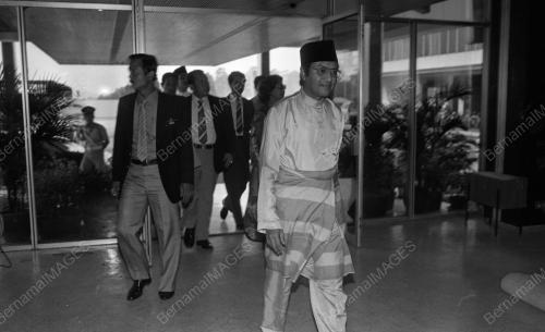 KL02_21283_PM_DI_PARLIMEN_06022015