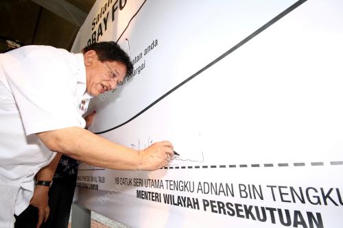 KL02_21814_DATUK_SERI_TENGKU_ADNAN_21082014
