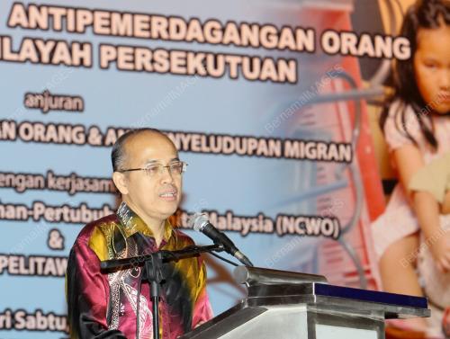 KL02_22012011_AZAHAR