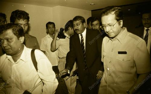 KL02_220390_KERAJAAN