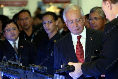 MOHD NAJIB TUN ABDUL RAZAK