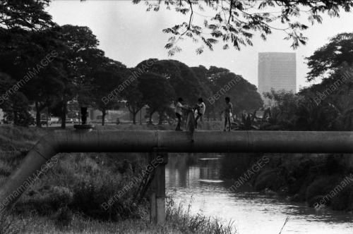 KL02_22061980_BAHAYA