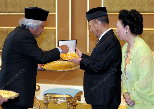 KL02_22062012_AGONG
