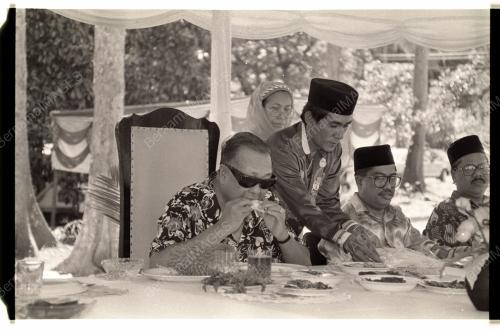SULTAN SELANGOR BERKELAH