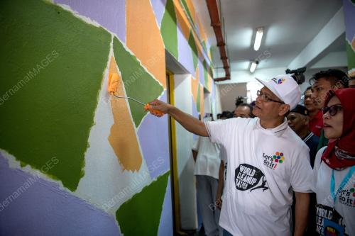KL02_22092018_GOTONG_ROYONG_BN201809208527