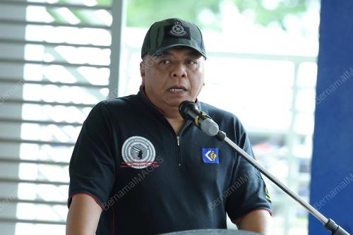 KAMARUDDIN M RIPIN
