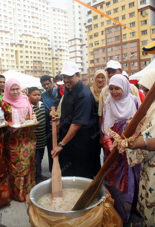 ZULHASNAN RAFIQUE