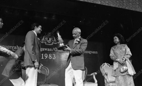 KL02_23032015_AGONG_HADIR