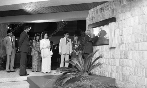 KL02_23032015_AGONG_RASMI