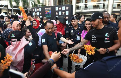 KL02_23092018_PETRONITA