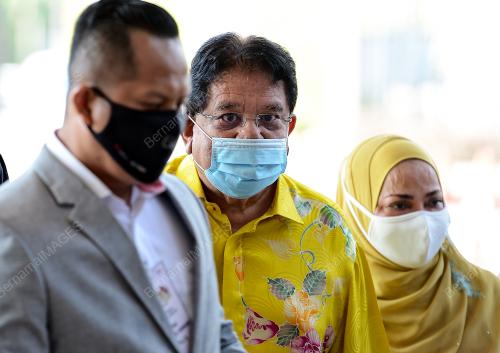 DATUK SERI TENGKU ADNAN TENGKU MANSOR