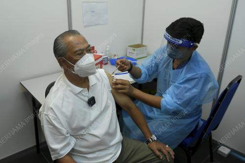 TAN SRI MUHYUDDIN YASSIN