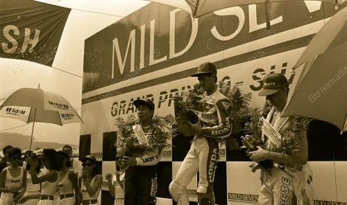 KL02_240390_GRAND_PRIX