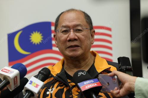 DATUK MOHD NASIR ALI
