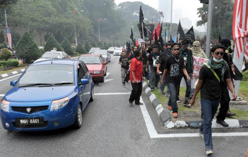 KL02_24062013_BLACK