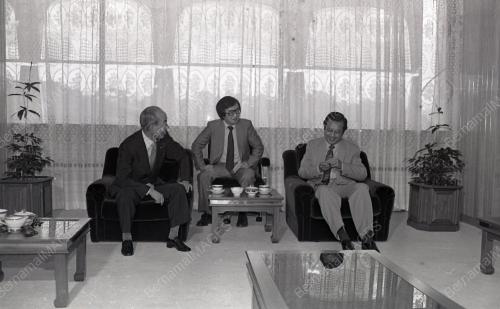 DR. MAHATHIR BIN MOHAMAD