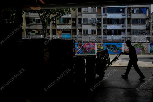 PENGHASILAN MURAL DAN GRAFITI PASAR BORONG KL