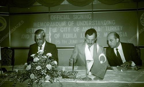 KL02_250690_PERJANJIAN