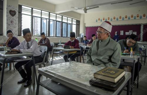 SENATOR DATUK SERI DR ZULKIFLI MOHAMAD AL-BAKRI