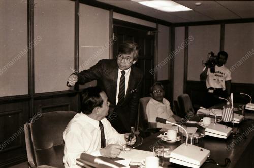 DATUK LIM AH LEK