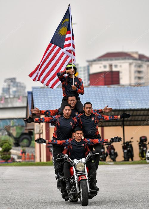 ARMY RED WARRIOR