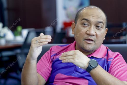 KHAIRIL ANUAR MOHAMMAD