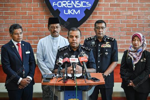 DATUK SERI AYOB KHAN MYDIN PITCHAY