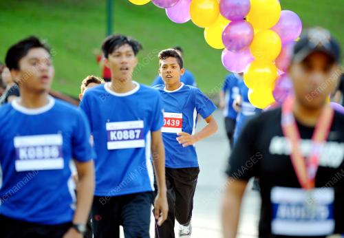 KL02_26042015_LARIAN