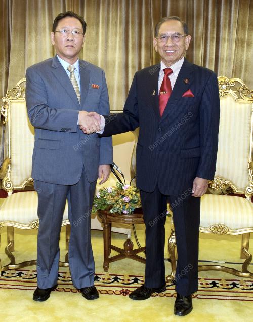 KL02_26052015_KUNJUNGAN