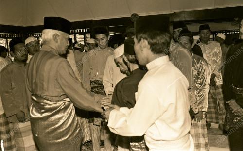 AGONG SEMBAHYANG DI MASJID NEGARA